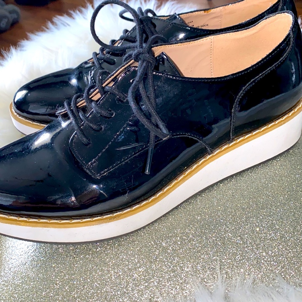 Shoes - Picture 2 of 6